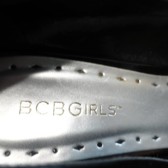 (NWOB) BCBG Black Patent Leather Peep Toe Wedge Heels SIZE 8.5B - Picture 9 of 16
